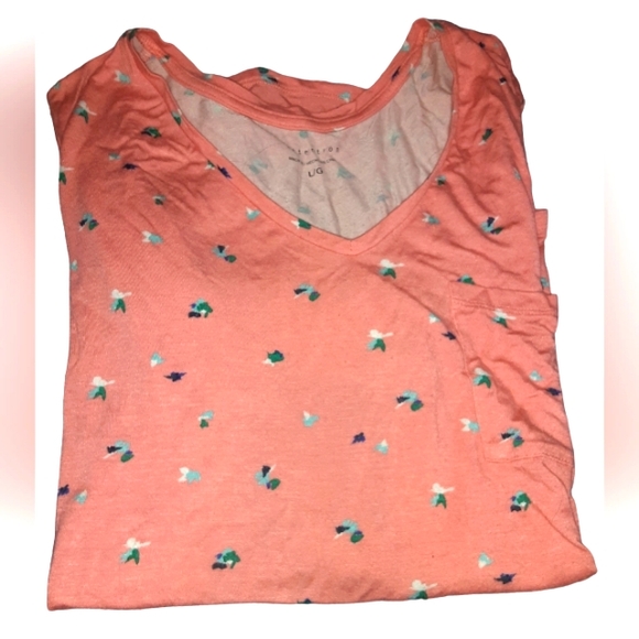 attention Tops - Coral T Shirt with Leaflike Print